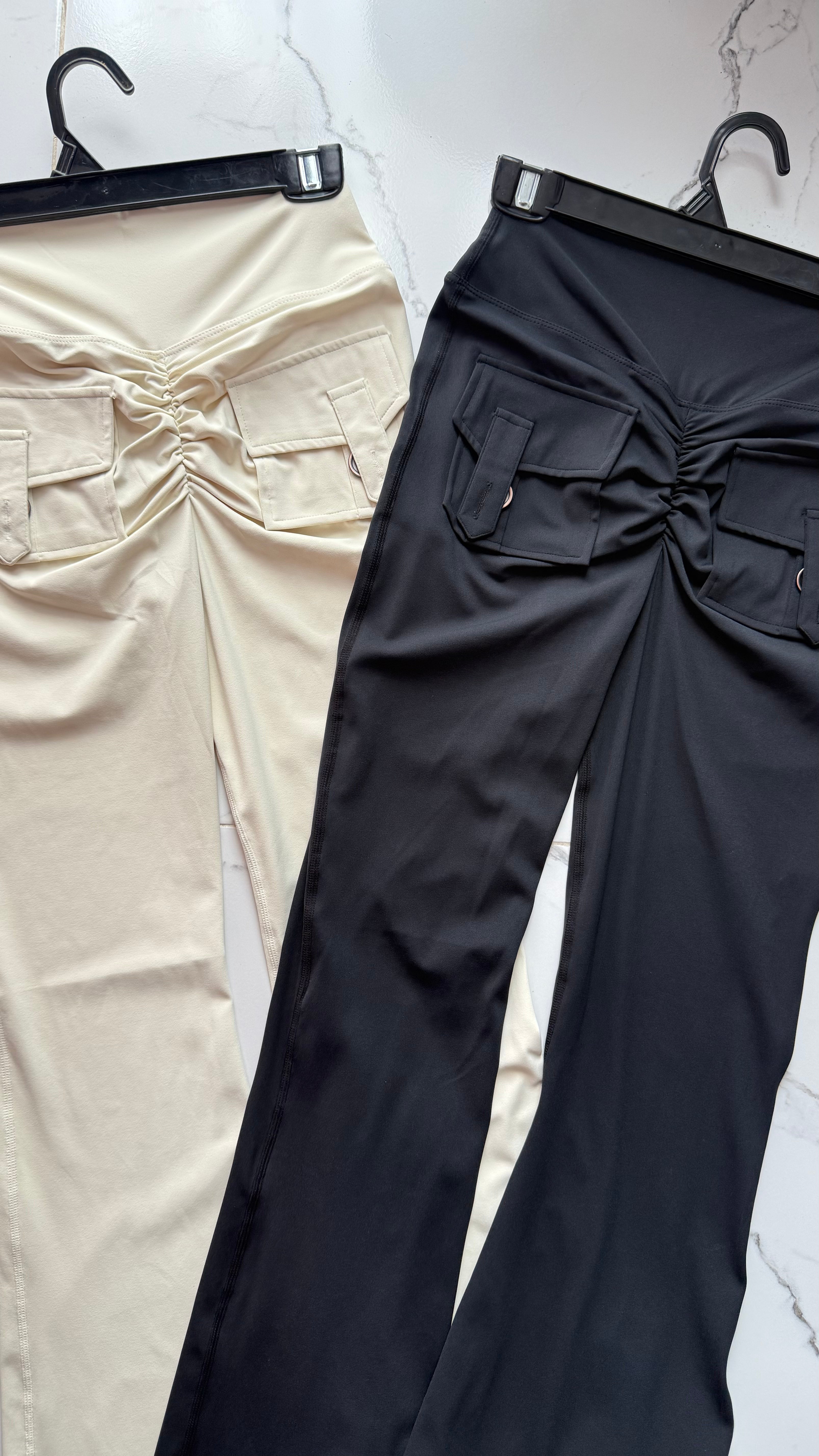 LEGGING ACAMPANADO CON BOLSA